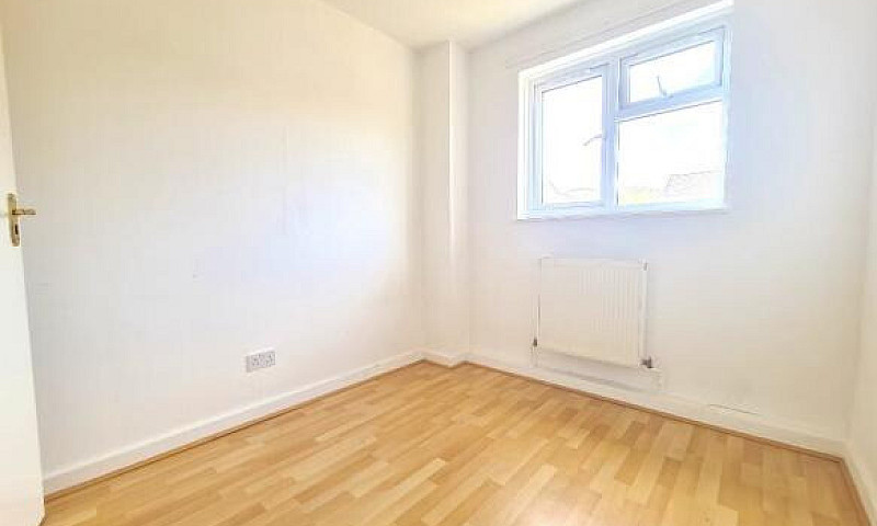 Stunning 4 Bed House...