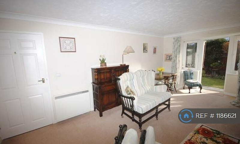 1 Bedroom Flat In Sh...