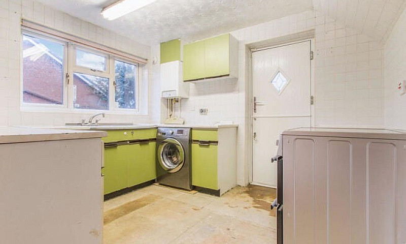 House For Sale* Leed...