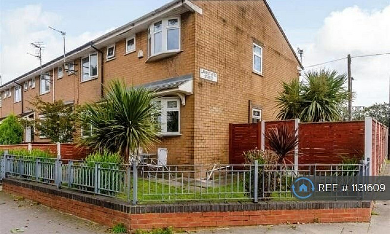 3 Bedroom House In O...