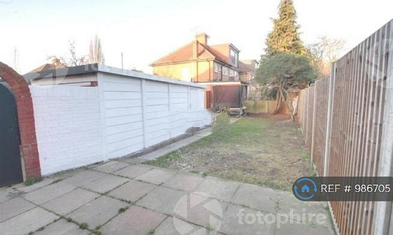 4 Bedroom House In M...