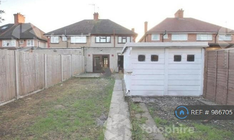 4 Bedroom House In M...