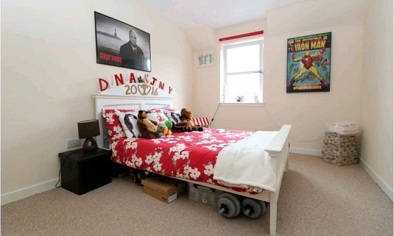 2 Bed Flat For Rent ...