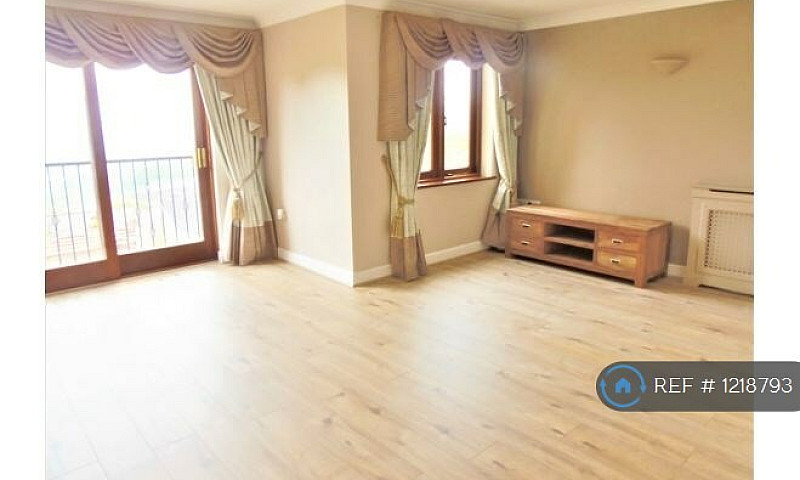 4 Bedroom House In S...