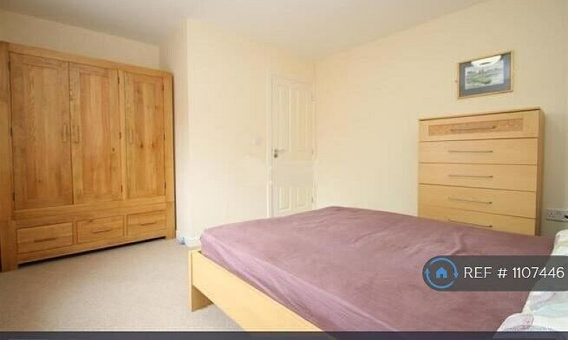 1 Bedroom In Harmans...