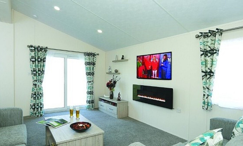 Luxury Park Home Lod...