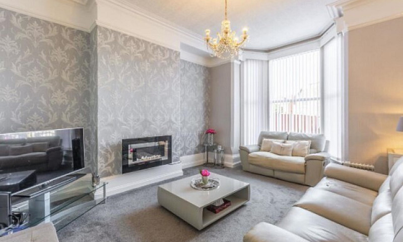 Nottingham - 7 Bed S...