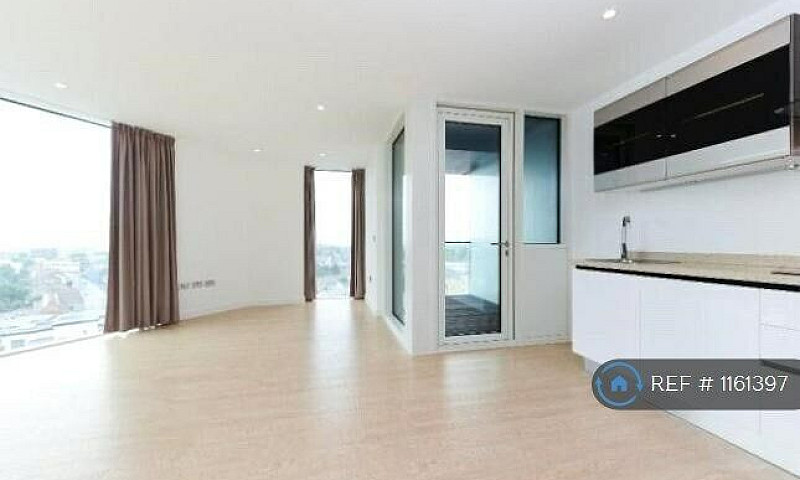 2 Bedroom Flat In Ne...