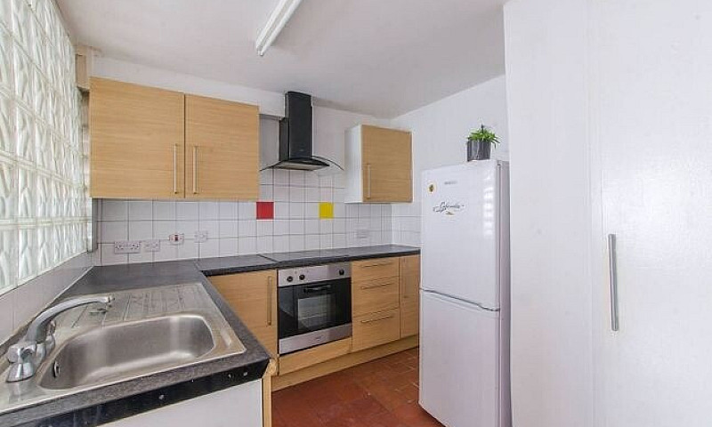 Stunning 1 Bedroom F...