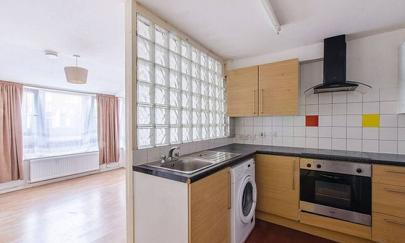 Stunning 1 Bedroom F...