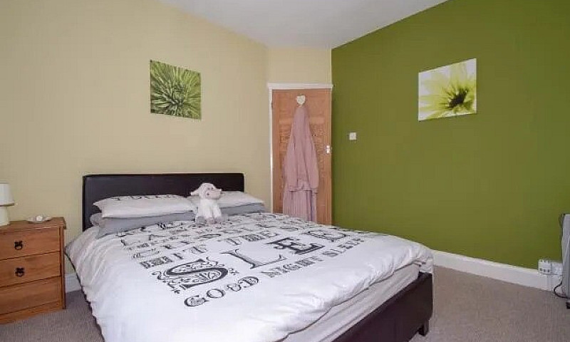 2 Bed Semi-Detached ...
