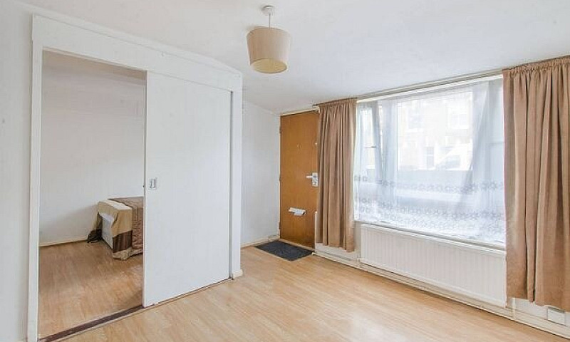 Stunning 1 Bedroom F...