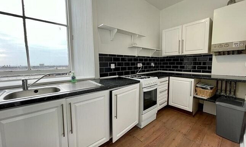 2 Bedroom Top Floor ...