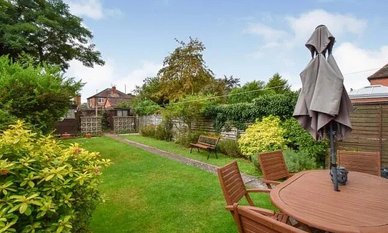 2 Bed Semi-Detached ...