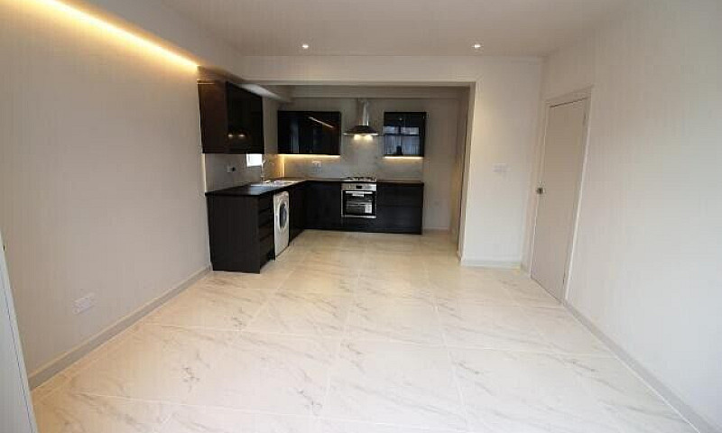 Spacious 3 Bed House...