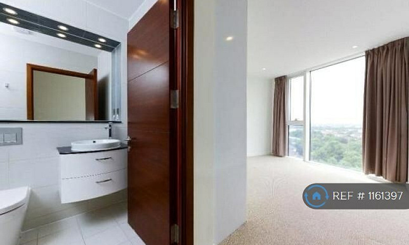 2 Bedroom Flat In Ne...