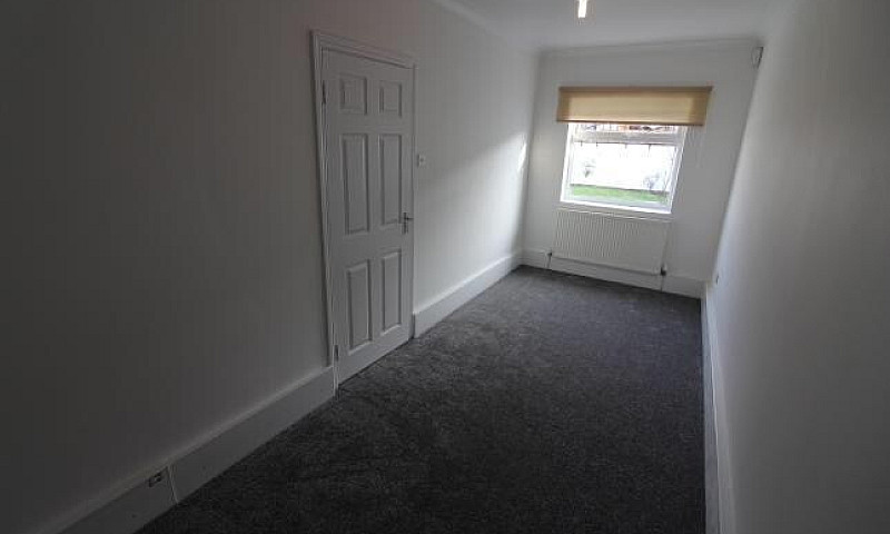 Spacious 6 Bed House...