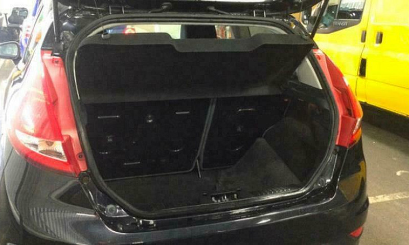 2010 Ford Fiesta Zet...