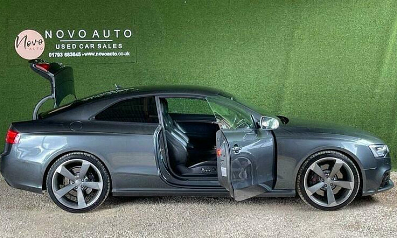 2012 Audi A5 4.2 Rs5...