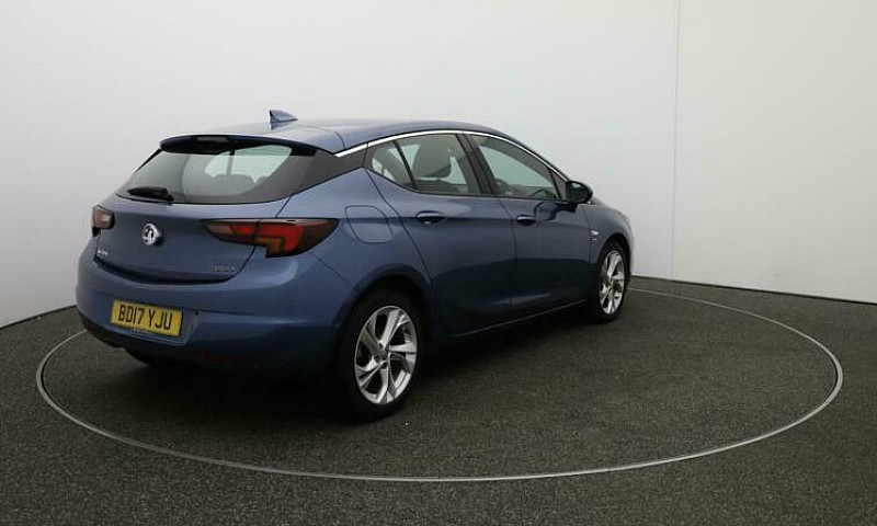 2017 Vauxhall Astra ...