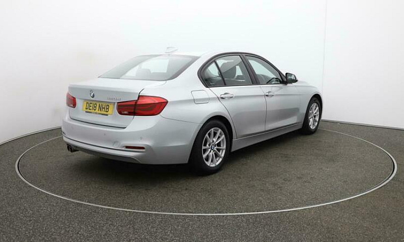 2018 Bmw 3 Series 32...