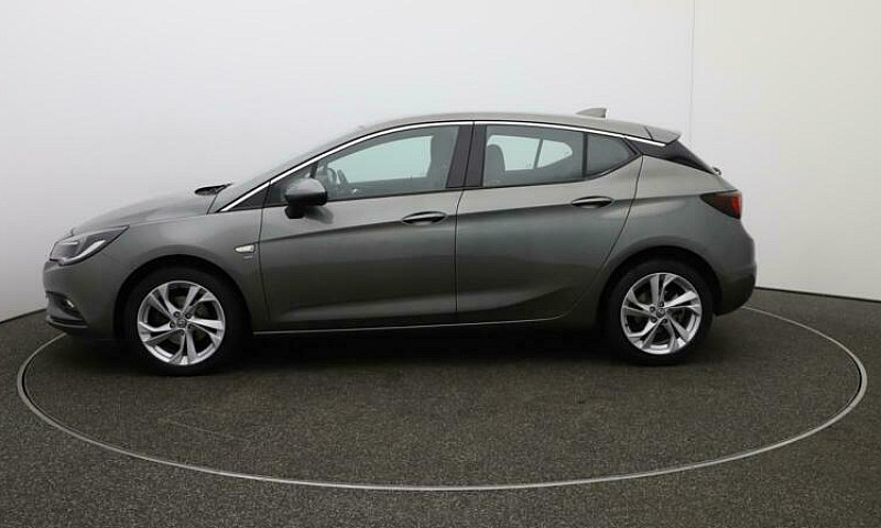 2018 Vauxhall Astra ...