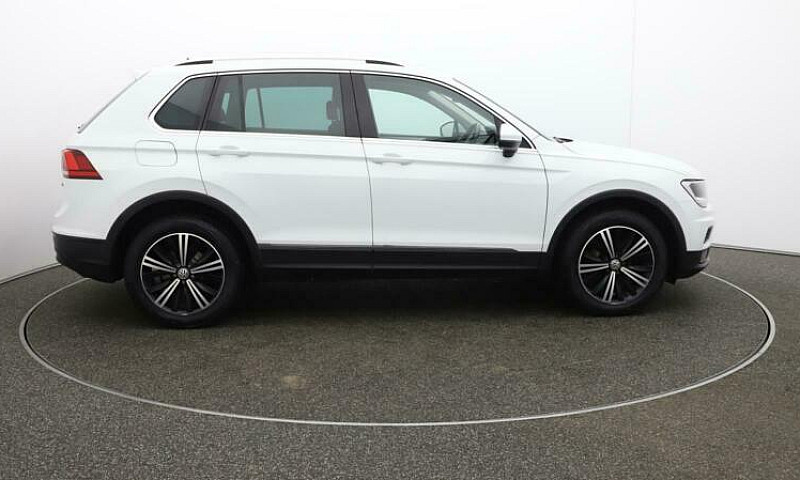 2018 Volkswagen Tigu...