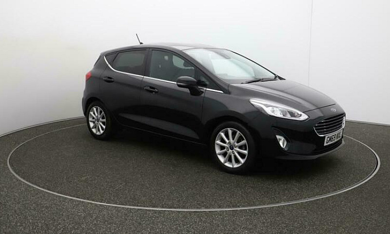 2020 Ford Fiesta Tit...
