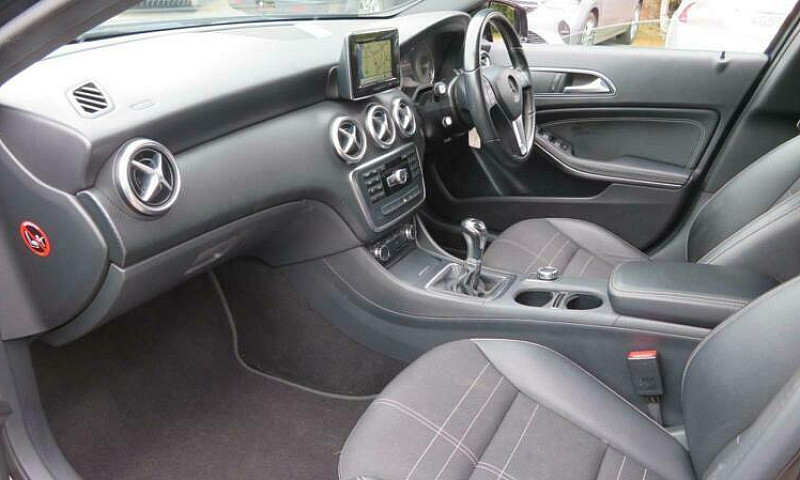 2014 Mercedes-Benz A...