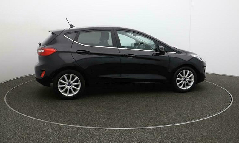 2020 Ford Fiesta Tit...