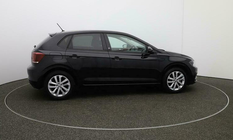 2018 Volkswagen Polo...