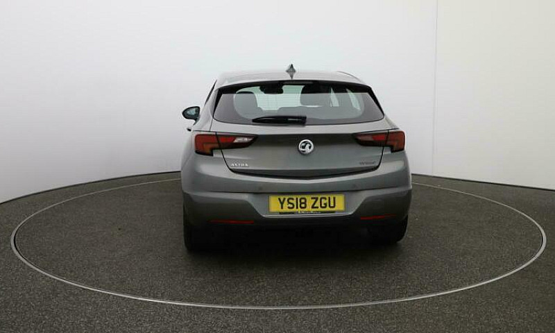 2018 Vauxhall Astra ...