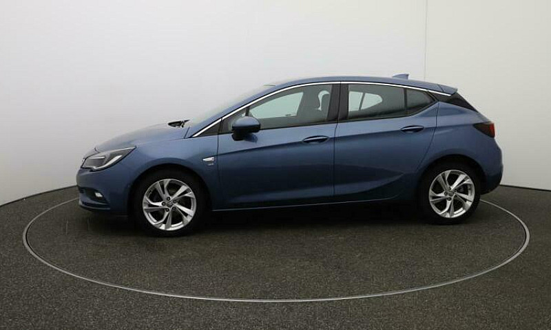 2017 Vauxhall Astra ...
