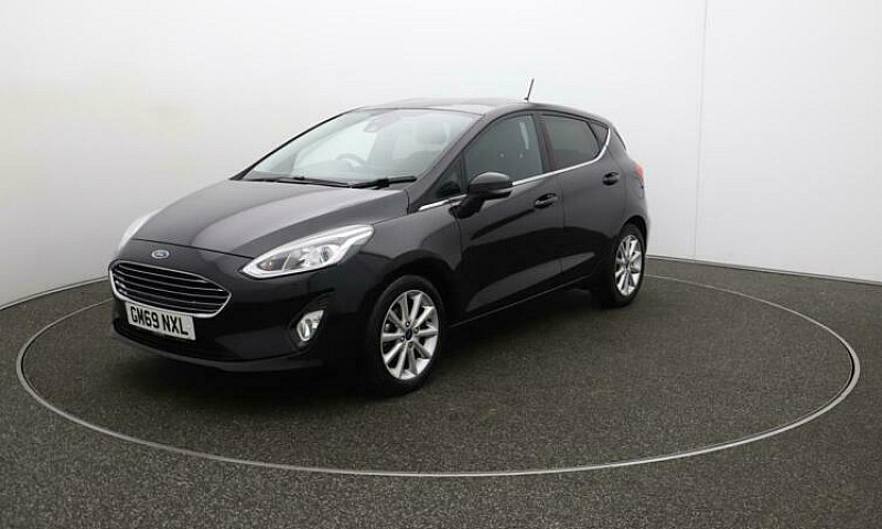 2020 Ford Fiesta Tit...