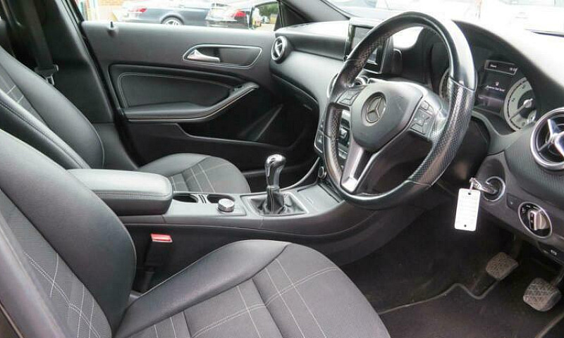 2014 Mercedes-Benz A...