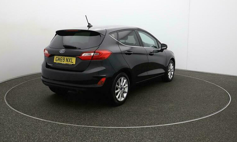 2020 Ford Fiesta Tit...
