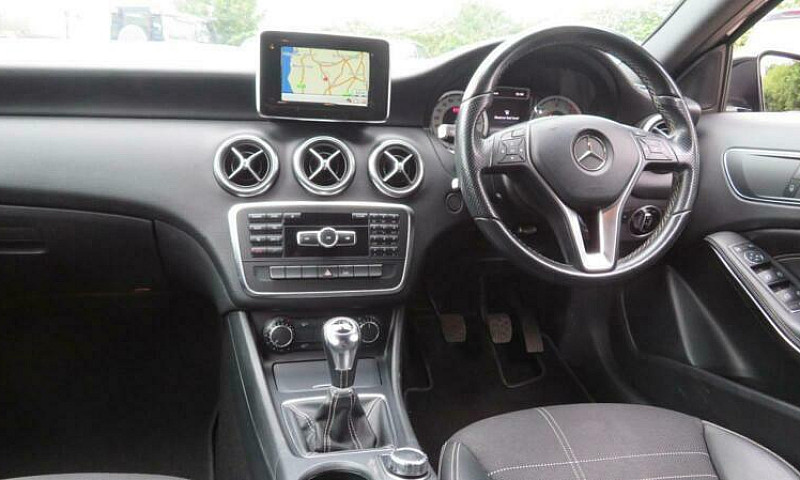 2014 Mercedes-Benz A...