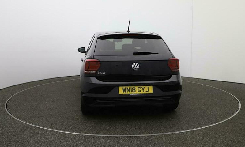 2018 Volkswagen Polo...