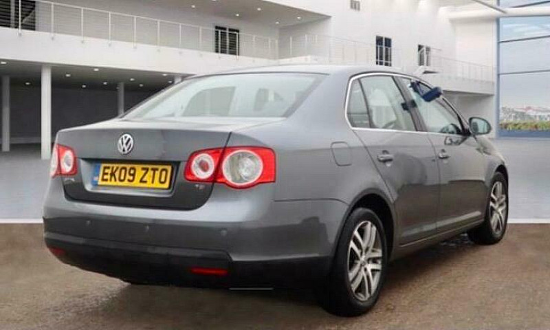2009 Volkswagen Jett...