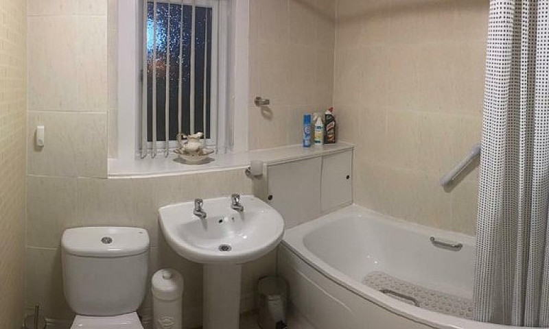 3 Bedroom House For ...