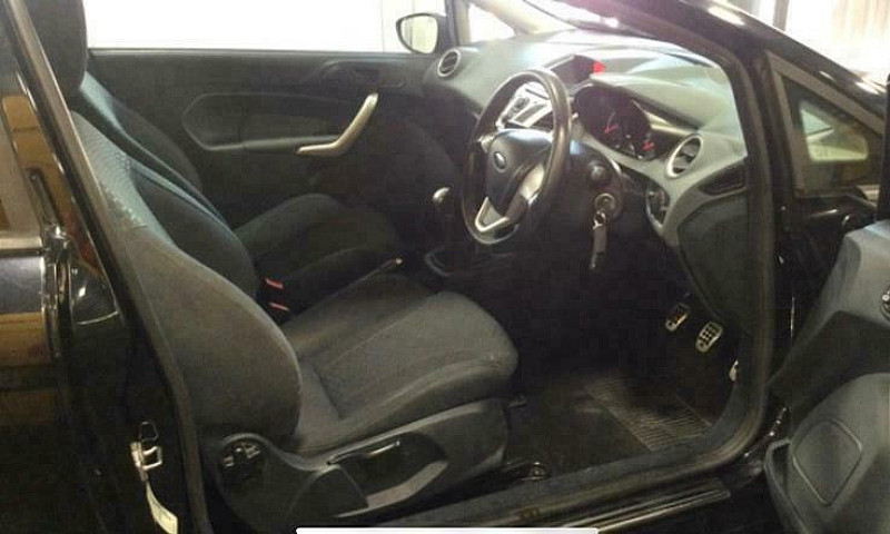 2010 Ford Fiesta Zet...