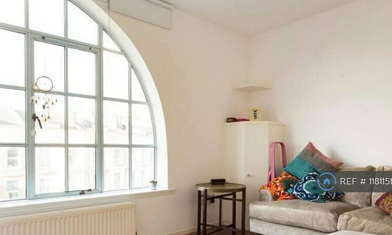 Studio Flat In Stran...