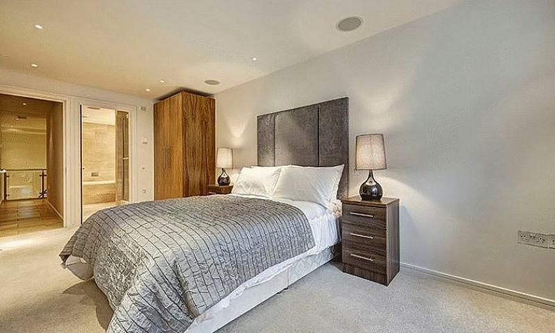 2 Bedroom Flat In Im...