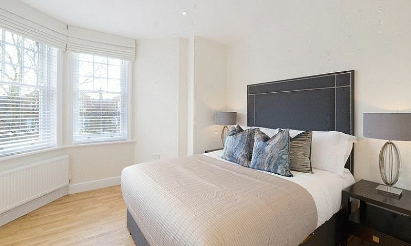 3 Bedroom Flat In Ha...