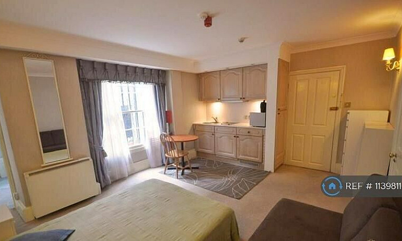Studio Flat In Glouc...