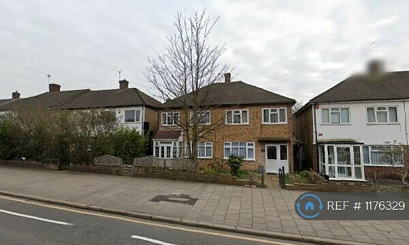 3 Bedroom House In L...