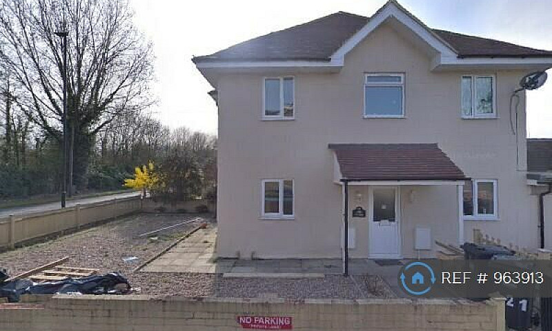 3 Bedroom Flat In Fe...