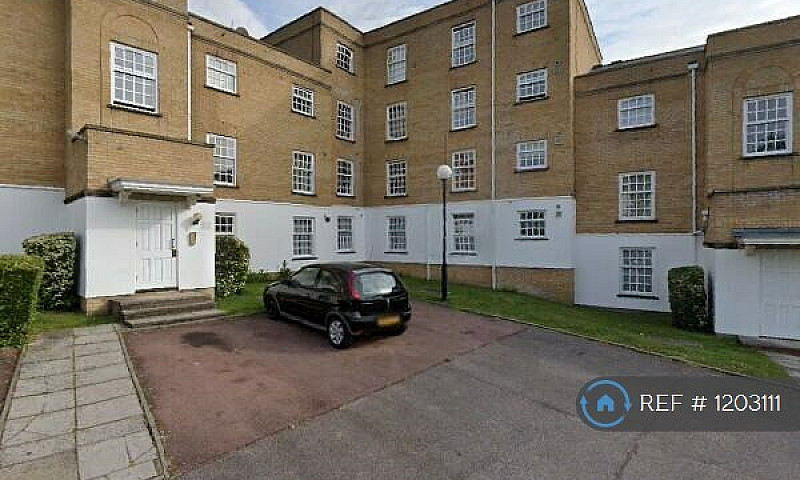 1 Bedroom Flat In Le...
