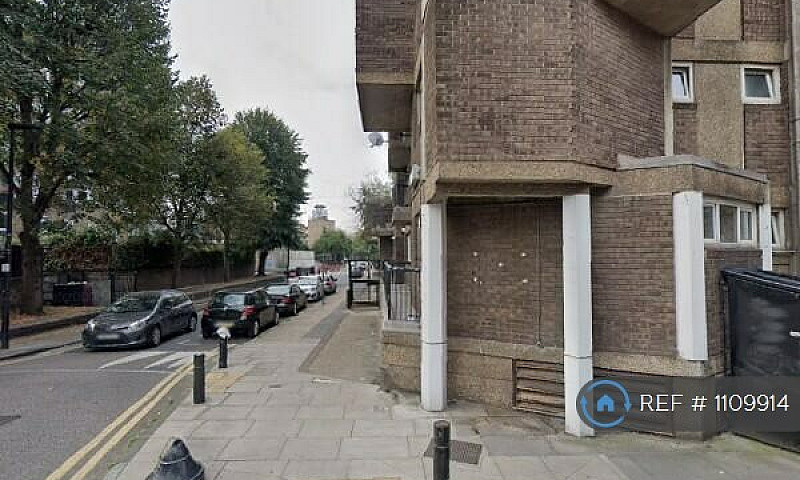 2 Bedroom Flat In As...