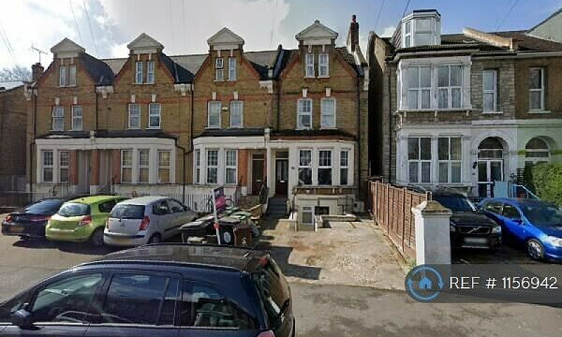 3 Bedroom Flat In Fa...